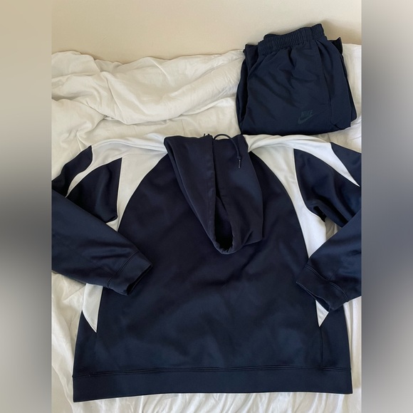 Unisex Vintage Nike Pullover Hoodie & Track Pants - Picture 4 of 7